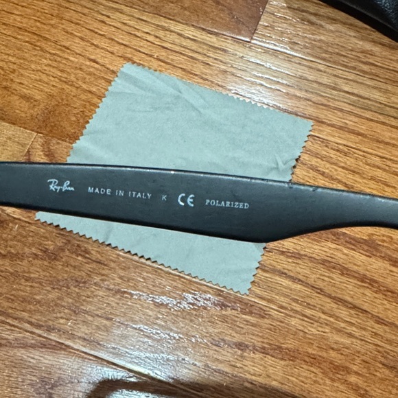 Ray-Ban P Black Sunglasses RB 2132 with Case and Lense Cloth - Picture 5 of 8